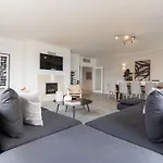 Apartman Penthouses By Your