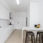 Penthouses By Your アパート リスボン